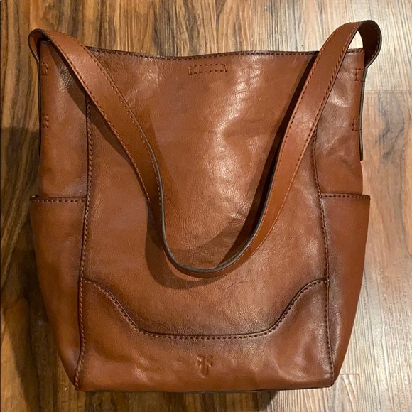 Frye leather side pocket hobo, NWT - Picture 3 of 12